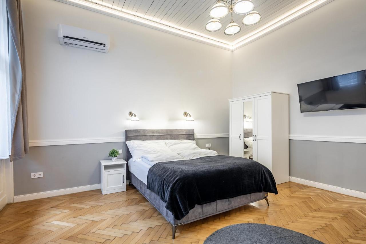 Luxurious Apartments At City Center Budapest Exterior foto
