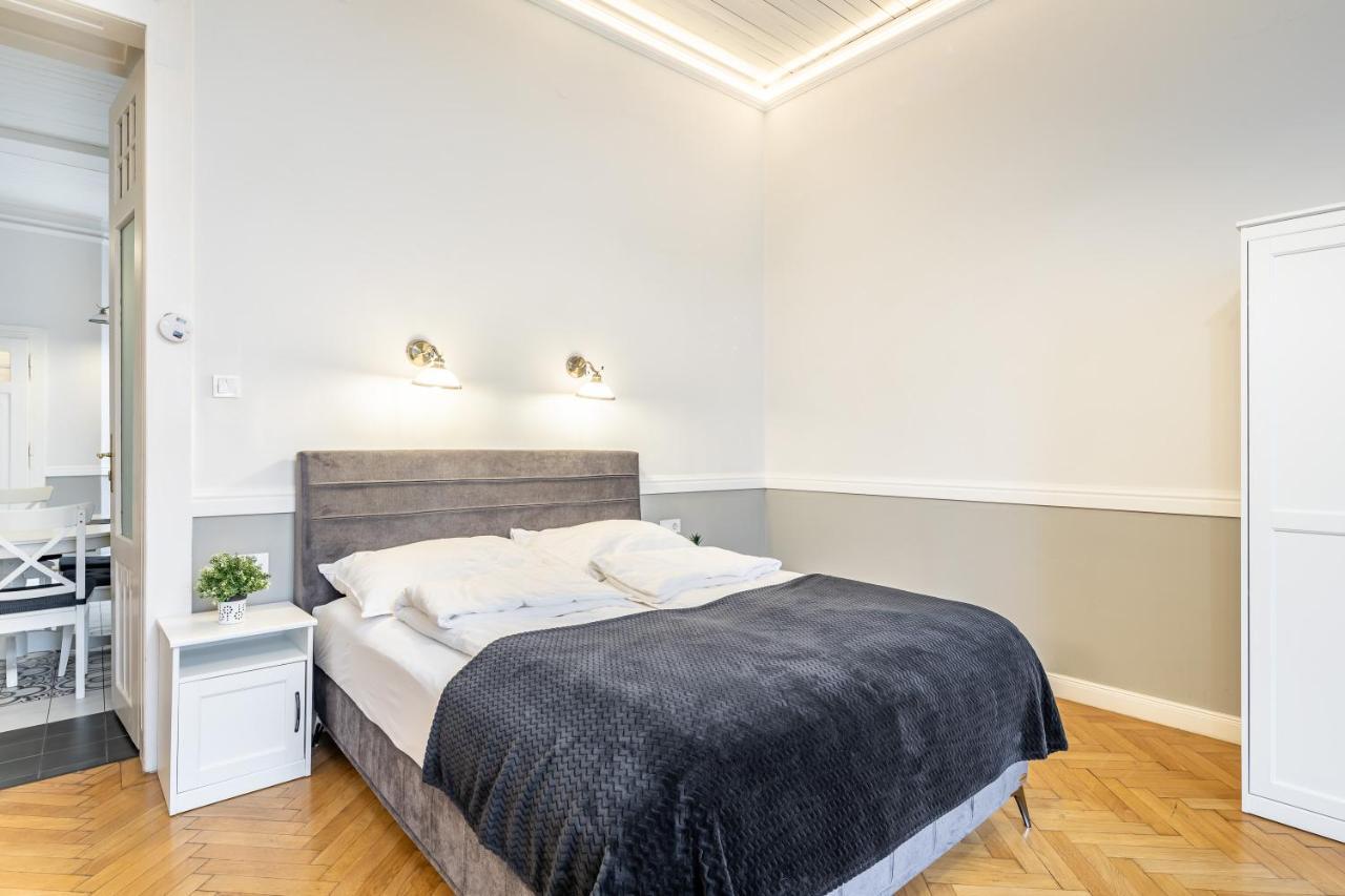 Luxurious Apartments At City Center Budapest Exterior foto