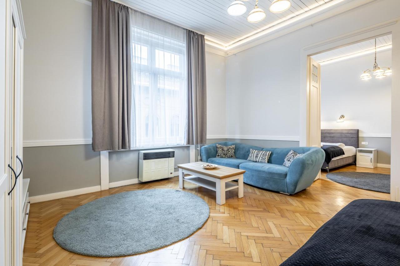 Luxurious Apartments At City Center Budapest Exterior foto