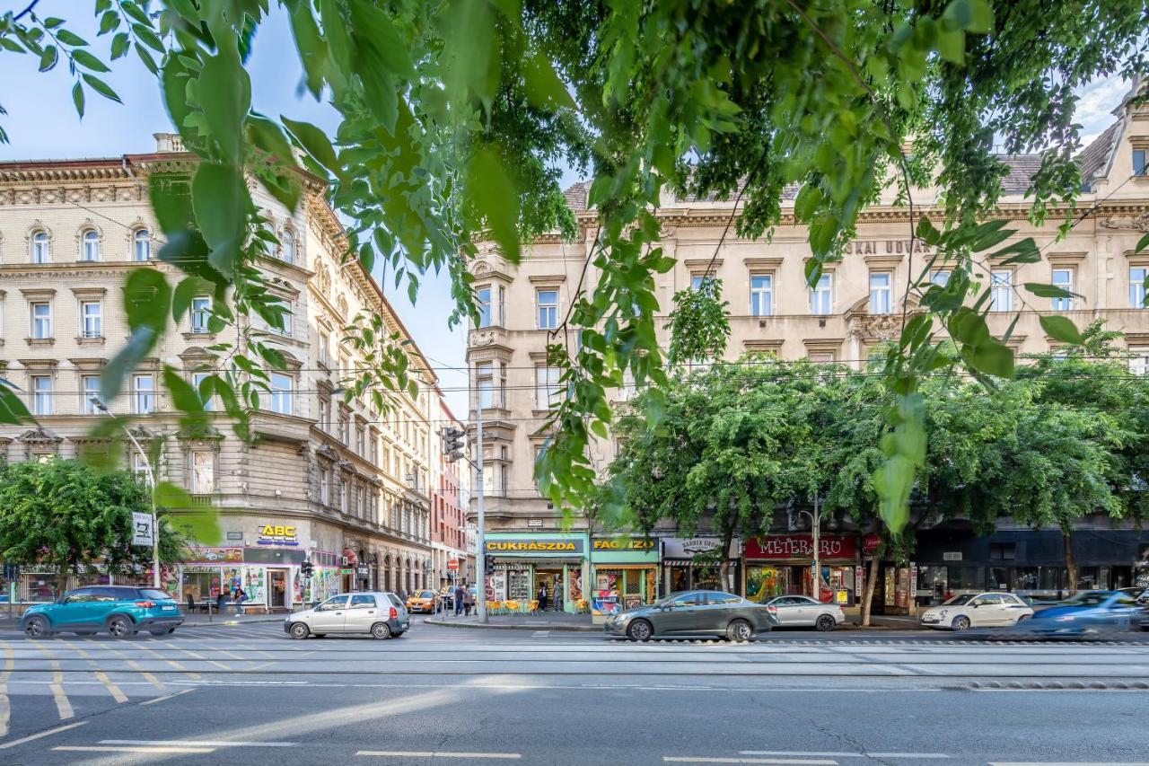 Luxurious Apartments At City Center Budapest Exterior foto